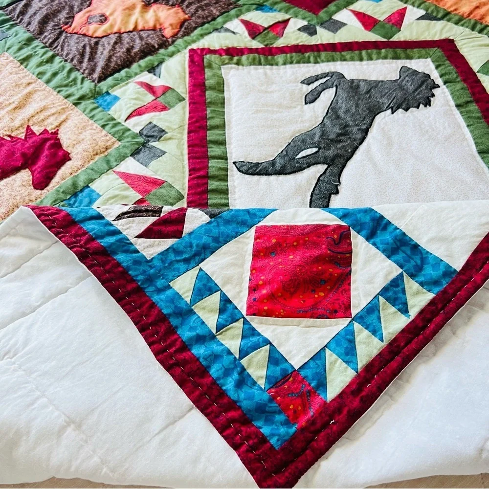 Patchwork Wall Hanging Cotton Horses Quilt .